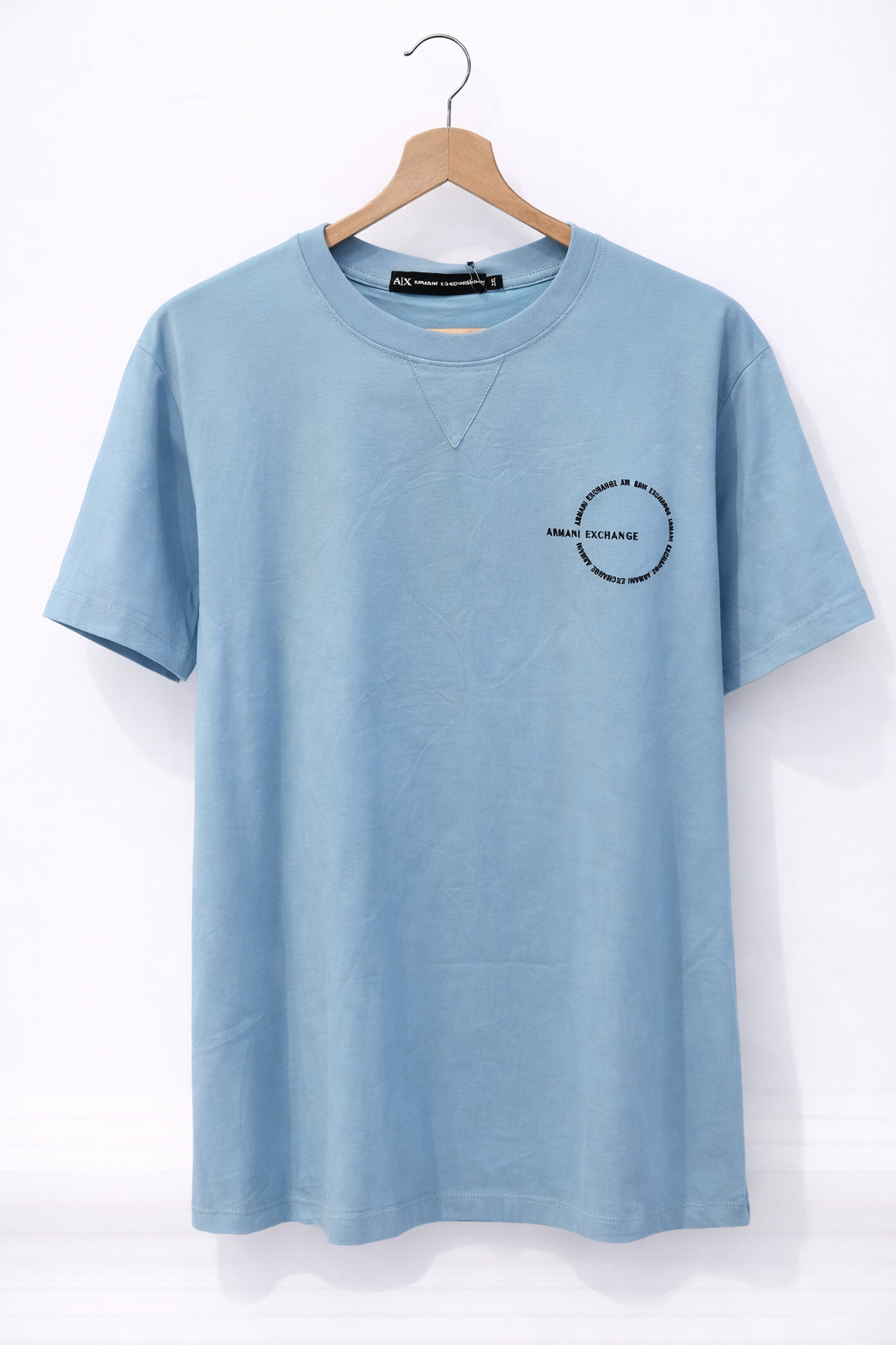 Camiseta Armany Exchange Azul cielo tipo básica